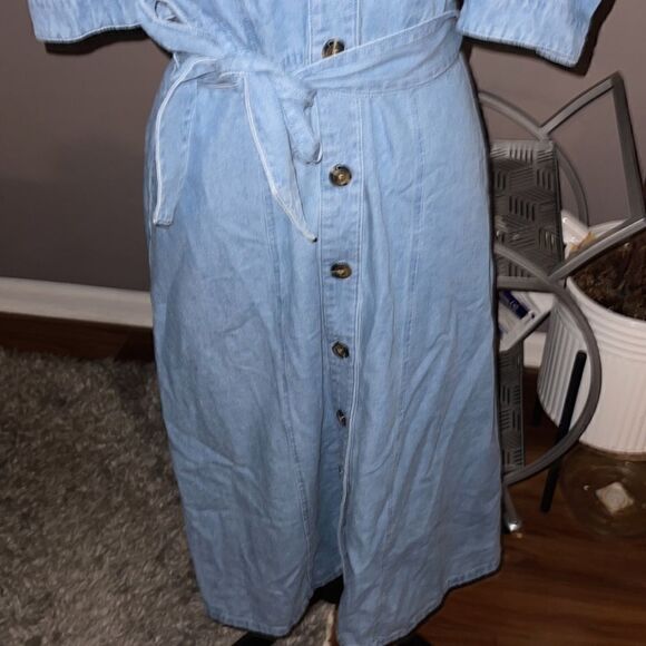 Who what wear denim buttoned down dress - Picture 3 of 5